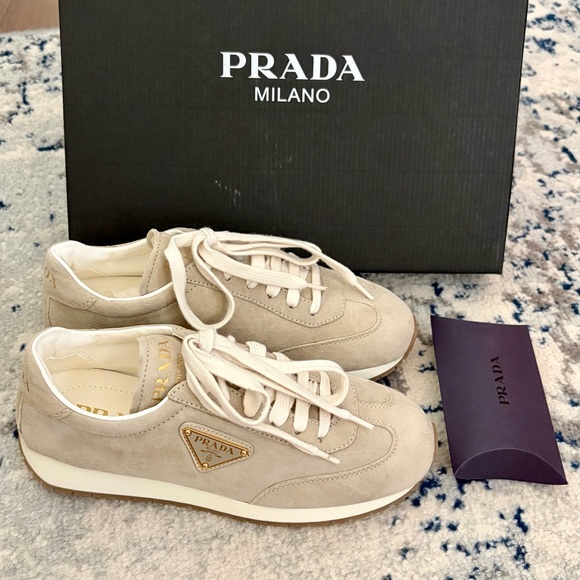 Prada Pomice Camoscio Suede Sneakers - EU 37 / US 7 - Picture 5 of 11